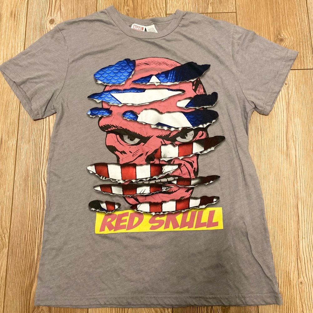Marvel comics red skull captain America t shirt